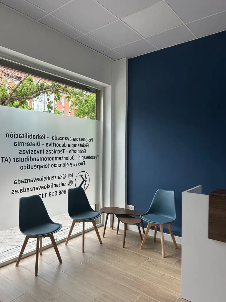 Clínica de fisioterapia Kaizen en Madrid, después de la reforma — imagen 3