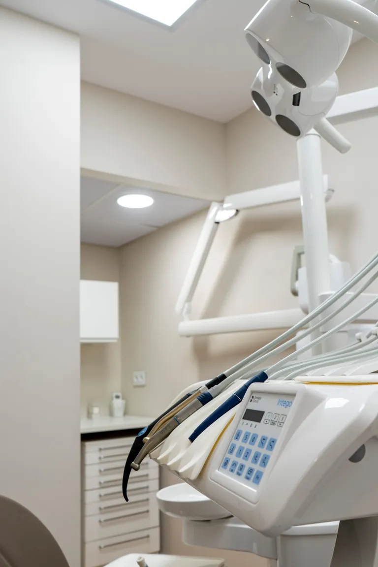 Clínica dental Cuciniello & Álvarez en Torrelodones, después de la reforma — imagen 3